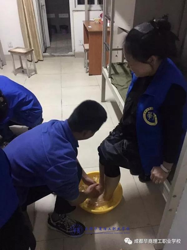 【 家长学校 】中国最需教育的不是孩子,而是家长! 【 家长学校 】中国最需教育的不是孩子,而是家长!