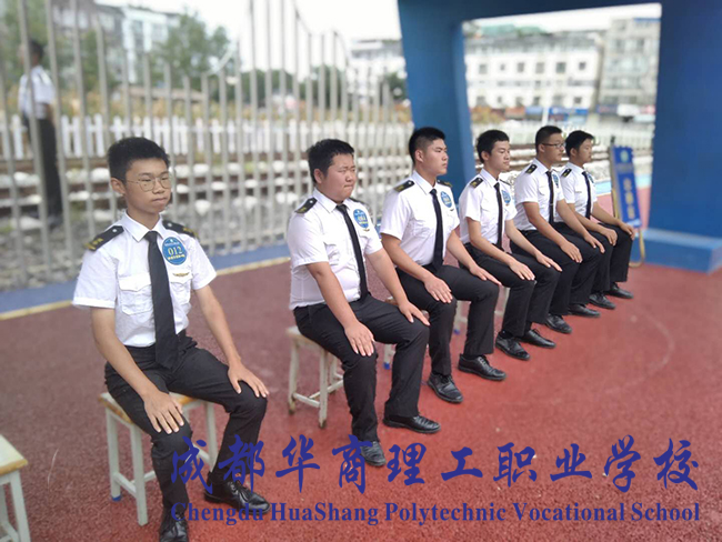 选手们耐心备赛.jpg