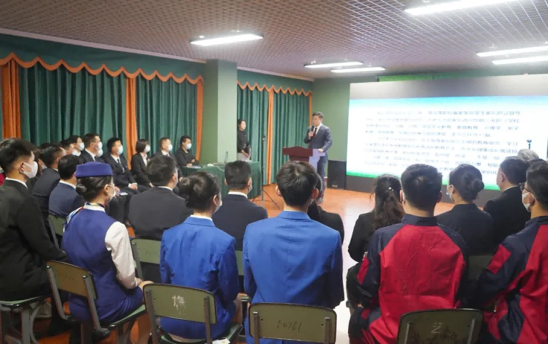 【公众号】4.9云端相聚话成长，家校携手向未来——成都华商理工职业学校第37期线上公益性家长学校开班!652.png