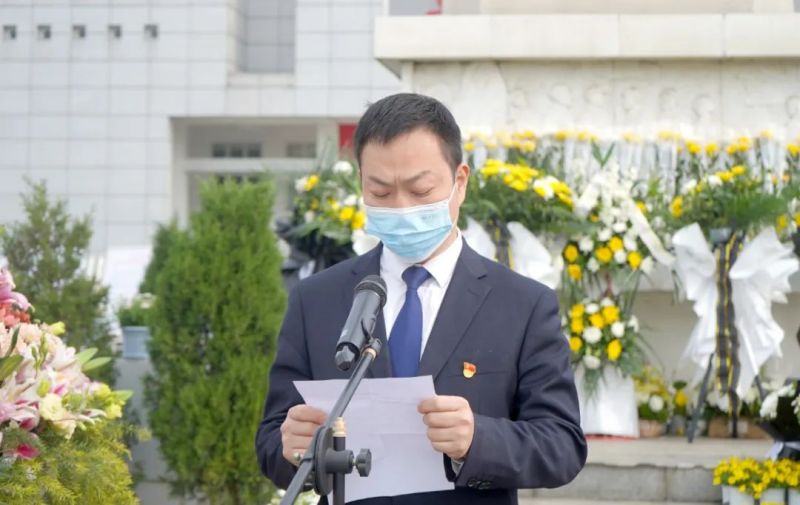 【公众号】4.5缅怀先烈祭英雄，红色基因代代传——成都华商理工职业学校开展清明节缅怀先烈活动277.jpg