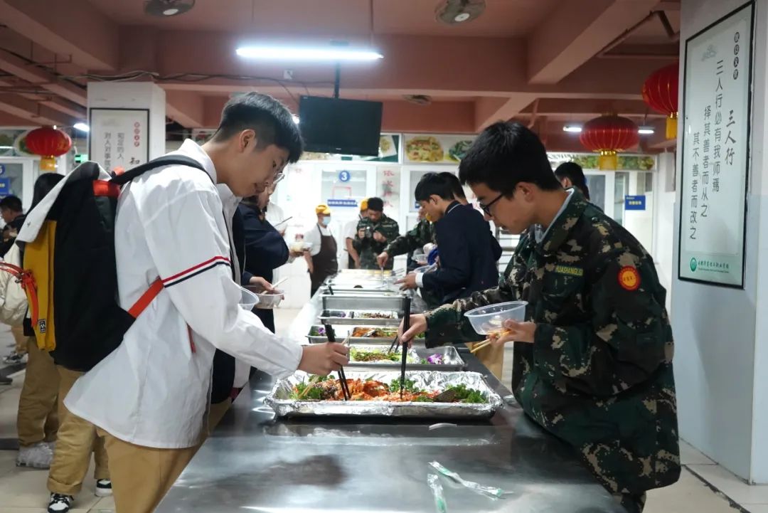 真香现场，隔着屏幕馋哭了！——成都华商理工职业学校举办厨艺大赛