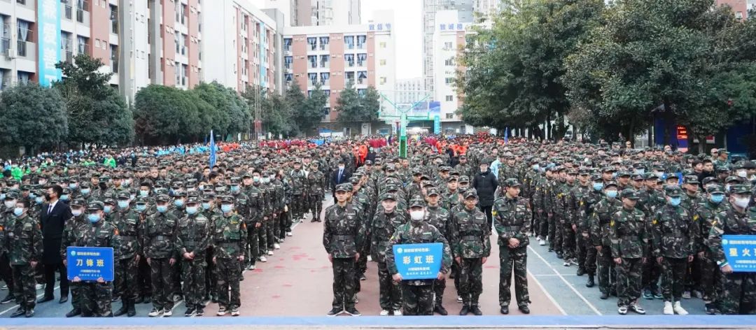 技能成才，技能报国——成都华商理工职业学校第22届系级技能大赛隆重开幕